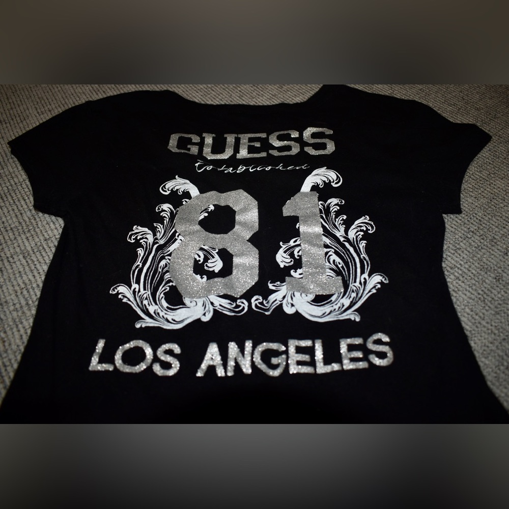Guess tee
